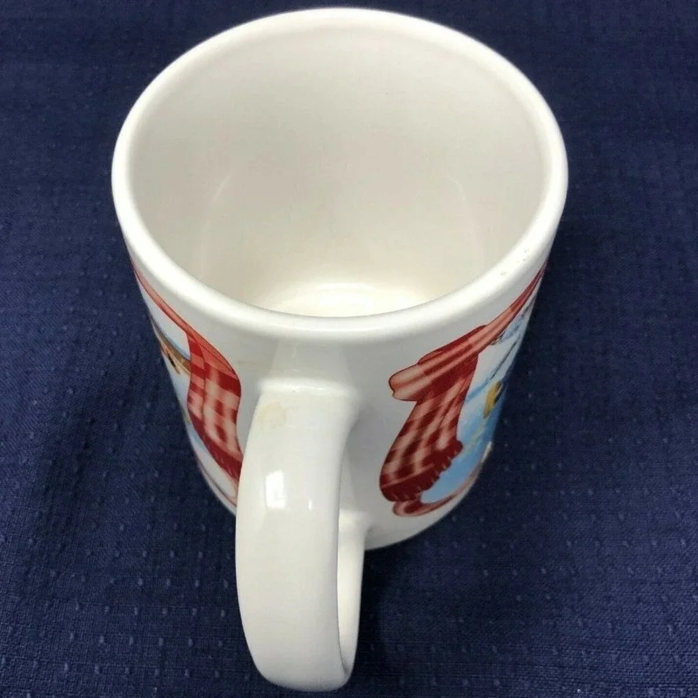 Disney Coffee Mug Tea Cup‎ Winnie the Pooh Tigger Eeyore Holiday Winter